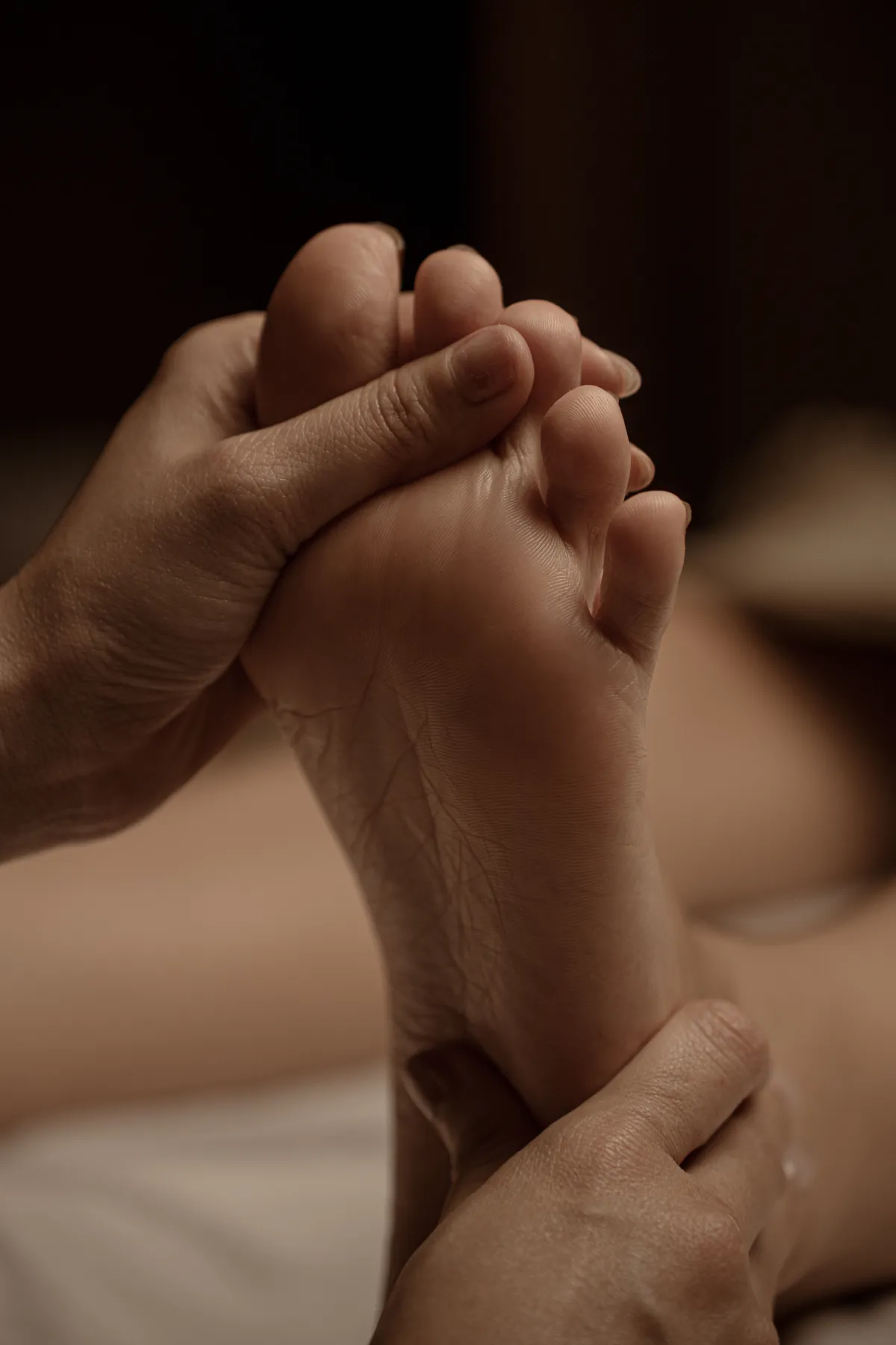 Foot Massage · Heel Care – Massage Chân & Chà Gót